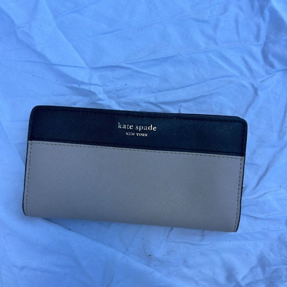 Kate Spade Large Slim Bifold Wallet
